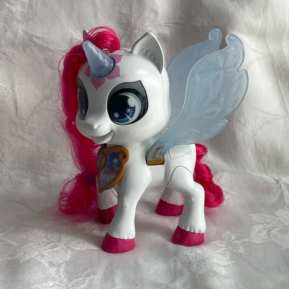 VTech Mia the Unicorn Mylas Sparkling Friends Interactive Toy w Hair Clips Works